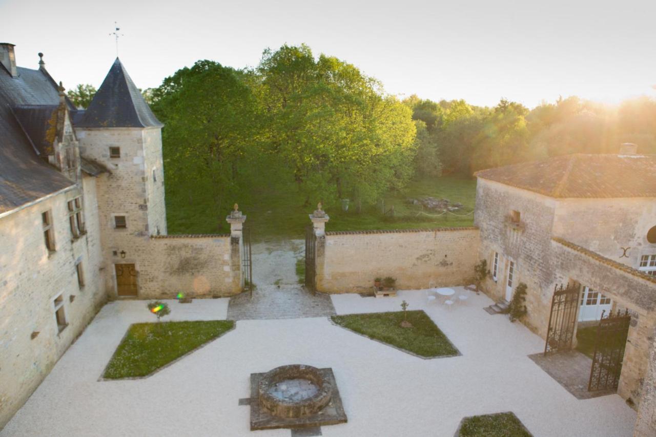 Chateau De Bois Charmant Les Nouillers Exterior photo
